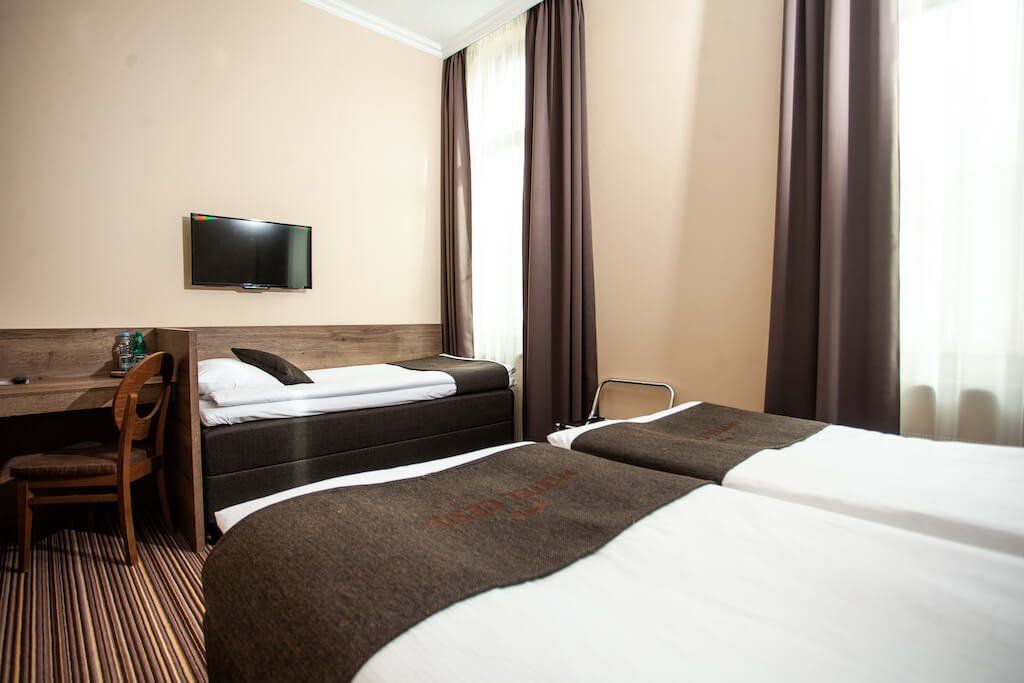 Trīšvietīgs numurs - Hotel Cēsis