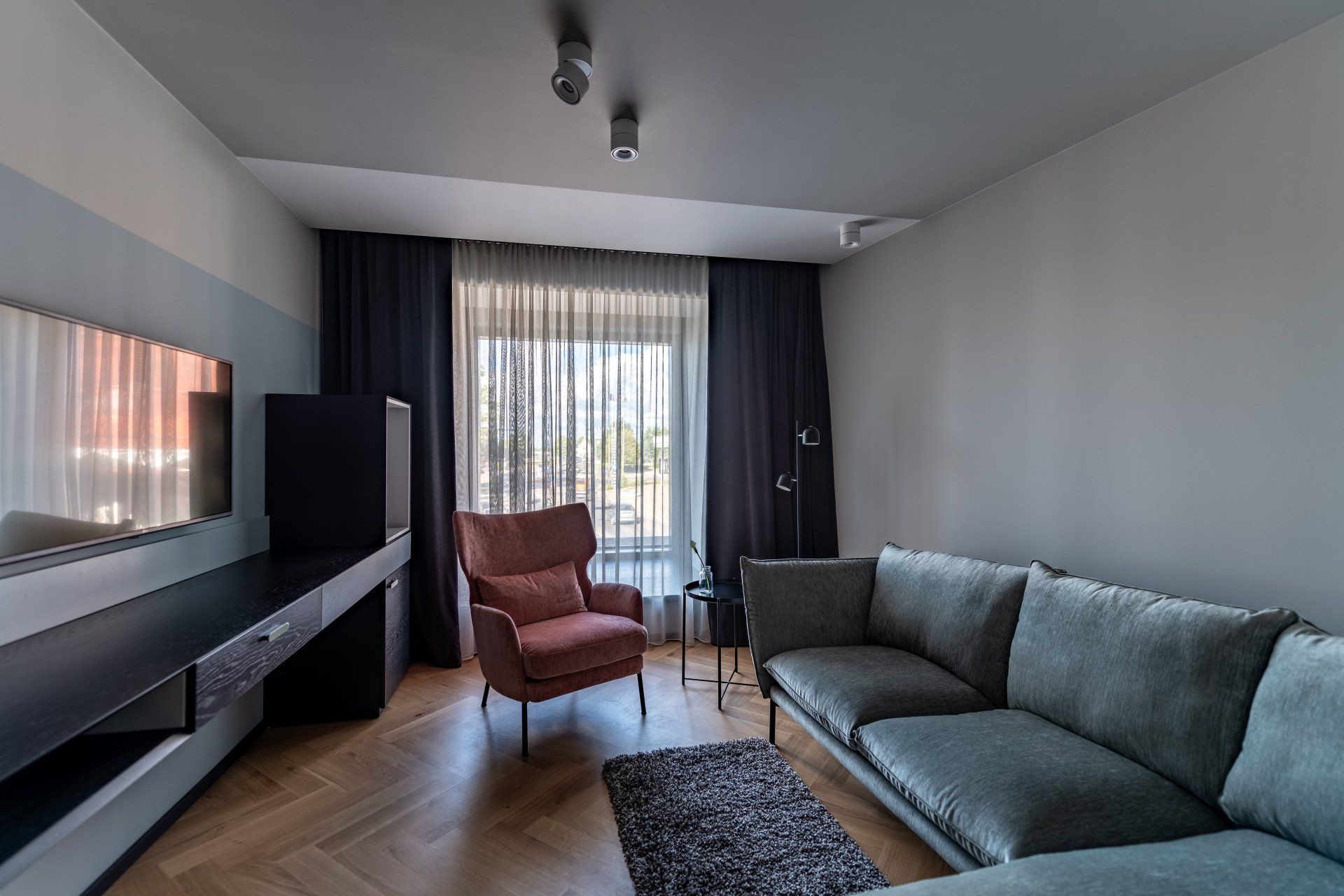 Superior Double room with city view 3
