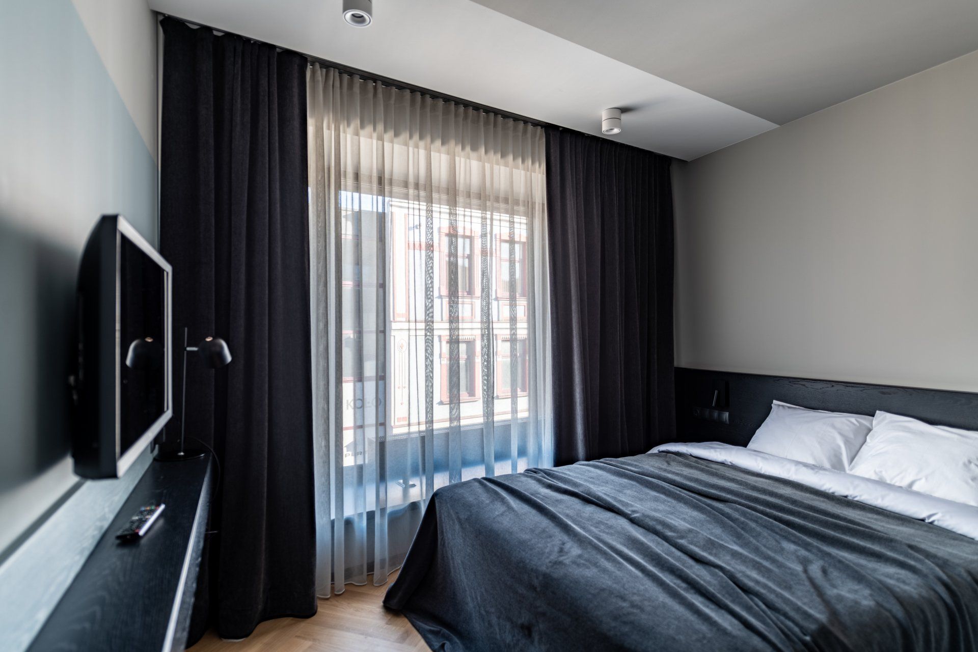 Superior Double room with city view 2