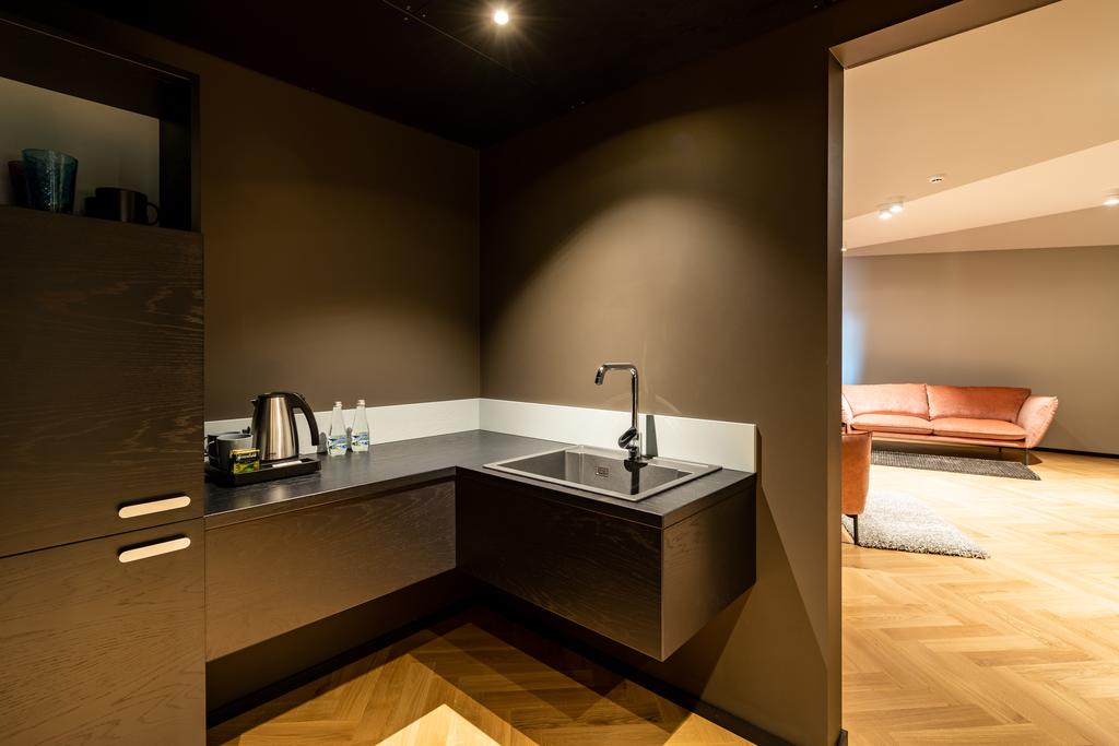 King Suite  with bath 6
