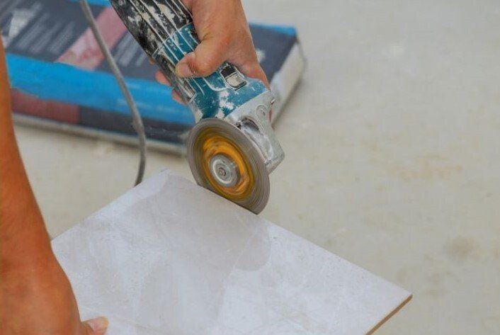 Tile Grinder smoothing tile edge, Removing old Tile