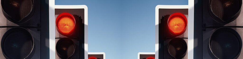 A-Class Driving School Tutorial | Traffic lights and traffic light controlled junctions
