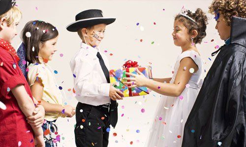 kids exchanging gifts