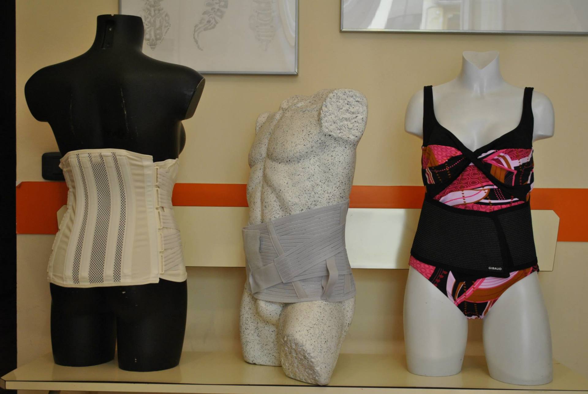 busto e intimo ortopedico per donna