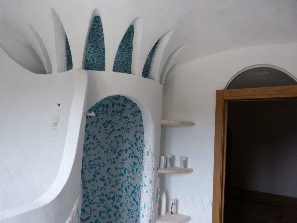 toilette con rifiniture in azzurro