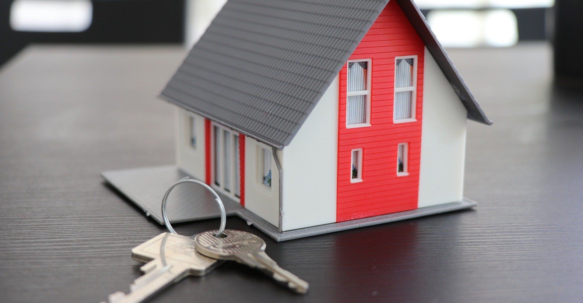 Rundum Maklerservice Schlüsselübergabe ImmoGlück Immobilien Paderborn Immobilienmakler Paderborn Gutachter Immobilien Gutachter Haus