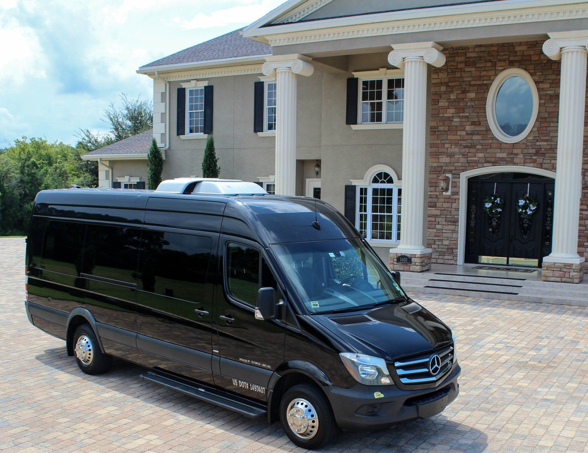 Vans - Limo Rental in Tampa, FL Vans - Limo Rental in Tampa, FL