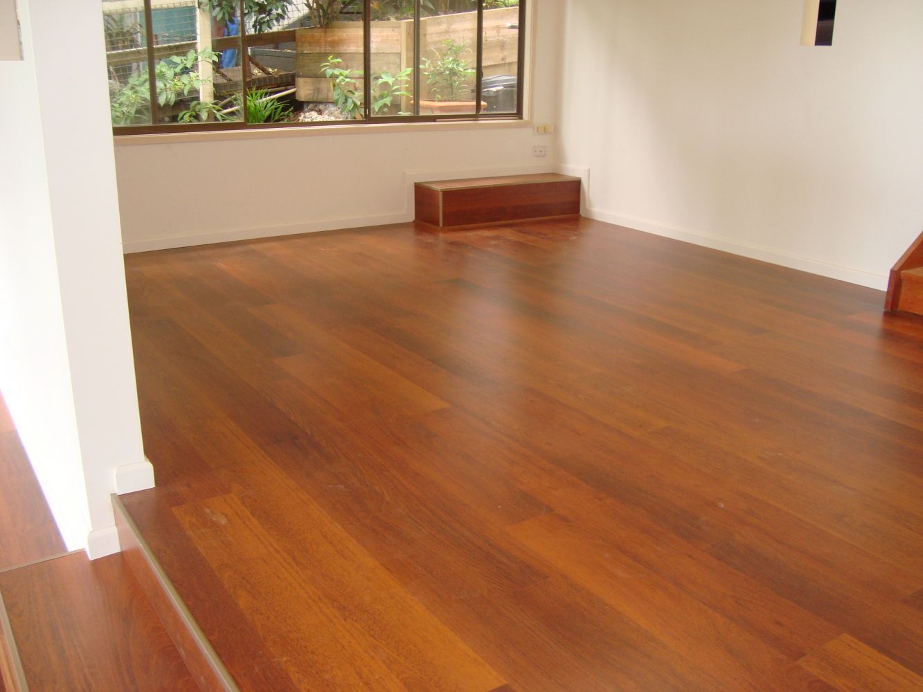 8mm laminate 1 strip semi gloss2