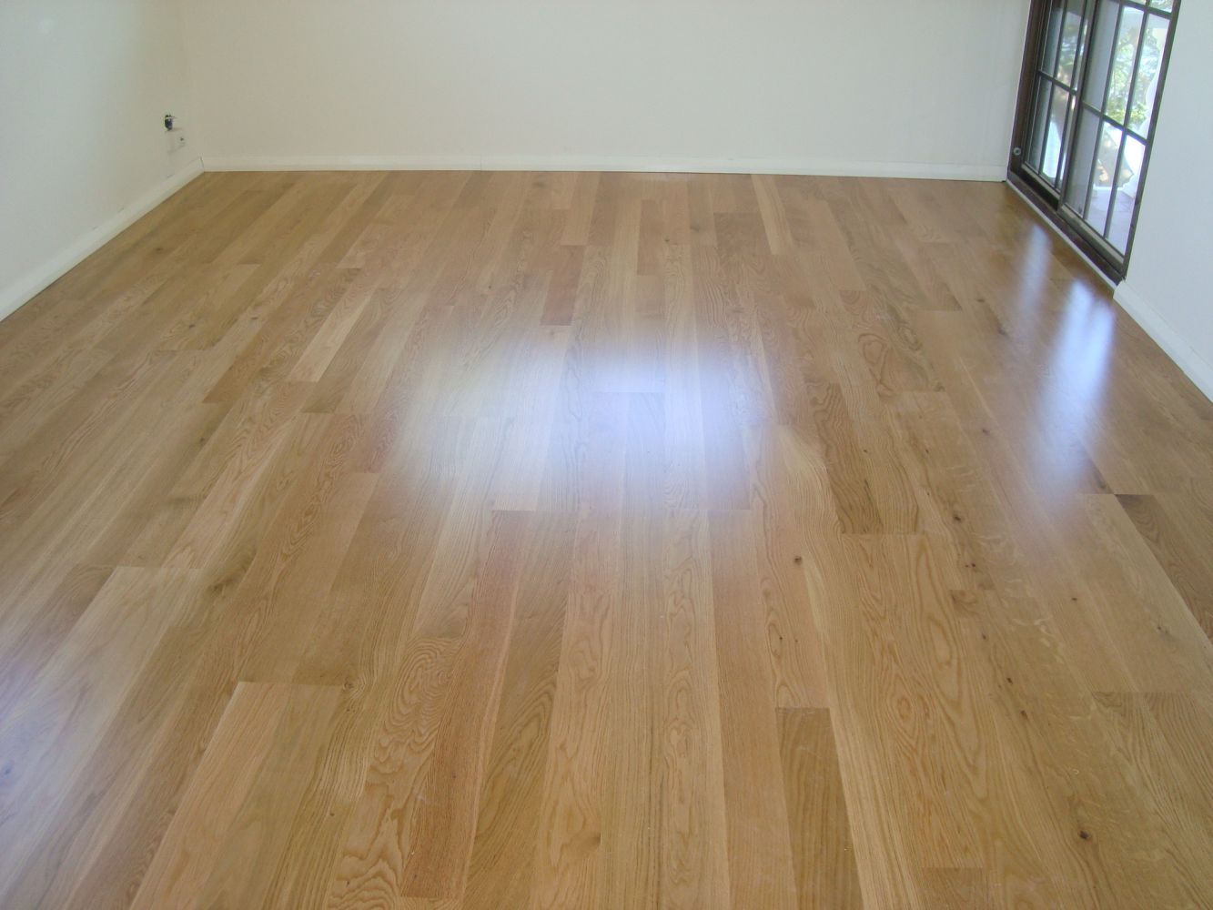 engineered flooring 1 strip room4