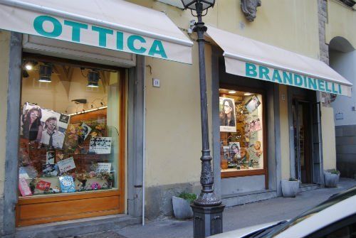vetrina ottica