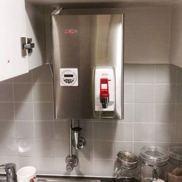 Boiling water units above bench