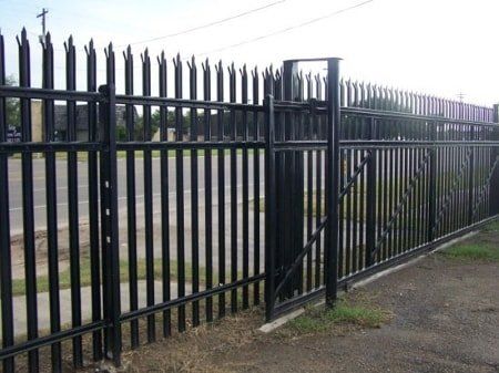 Vinyl Chain Link — Aluminum Metal Fence in Pharr, TX