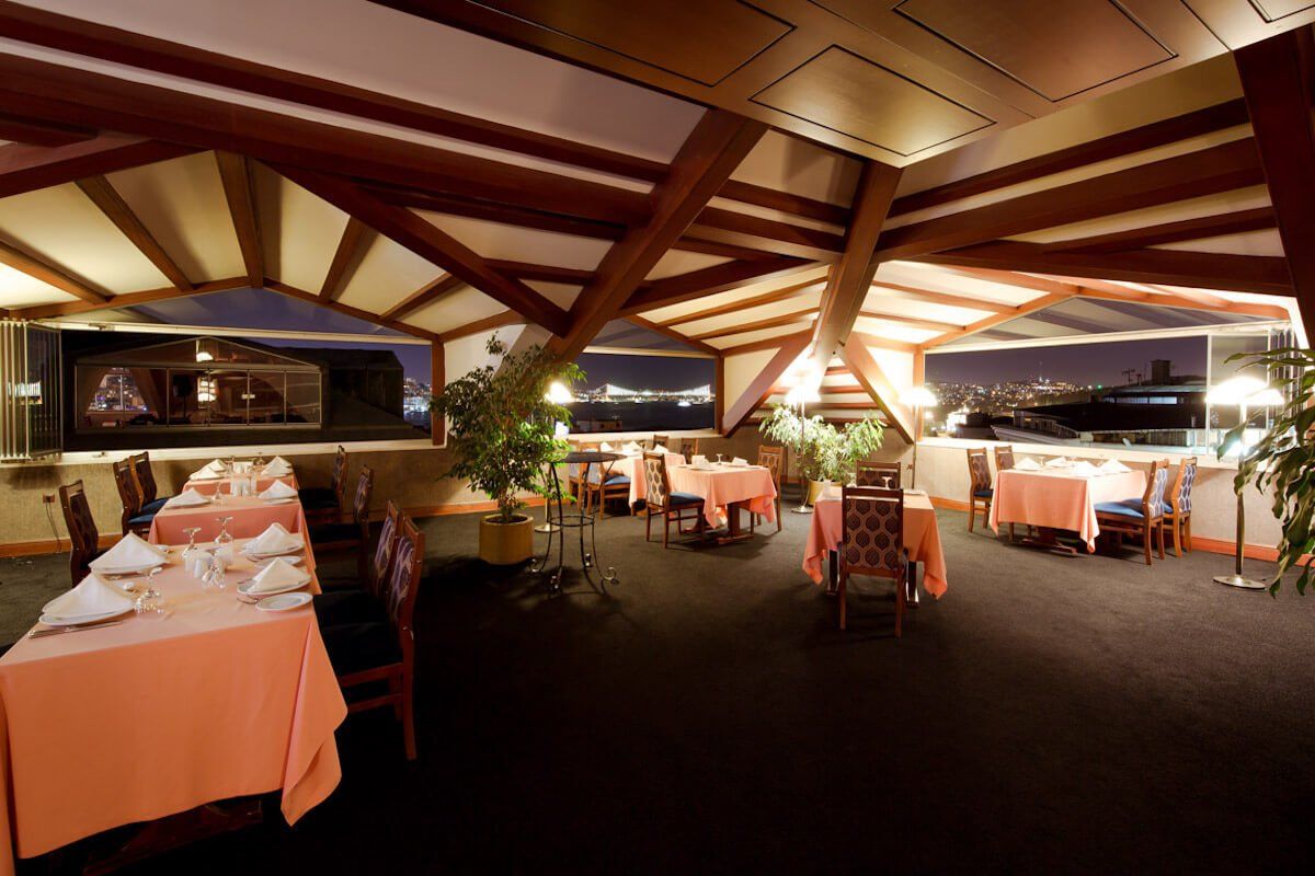 Legacy Ottoman Hotel , Bar