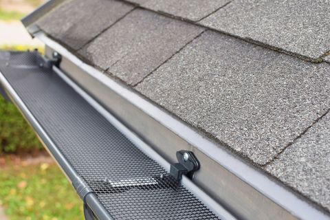 leaf guard gutter