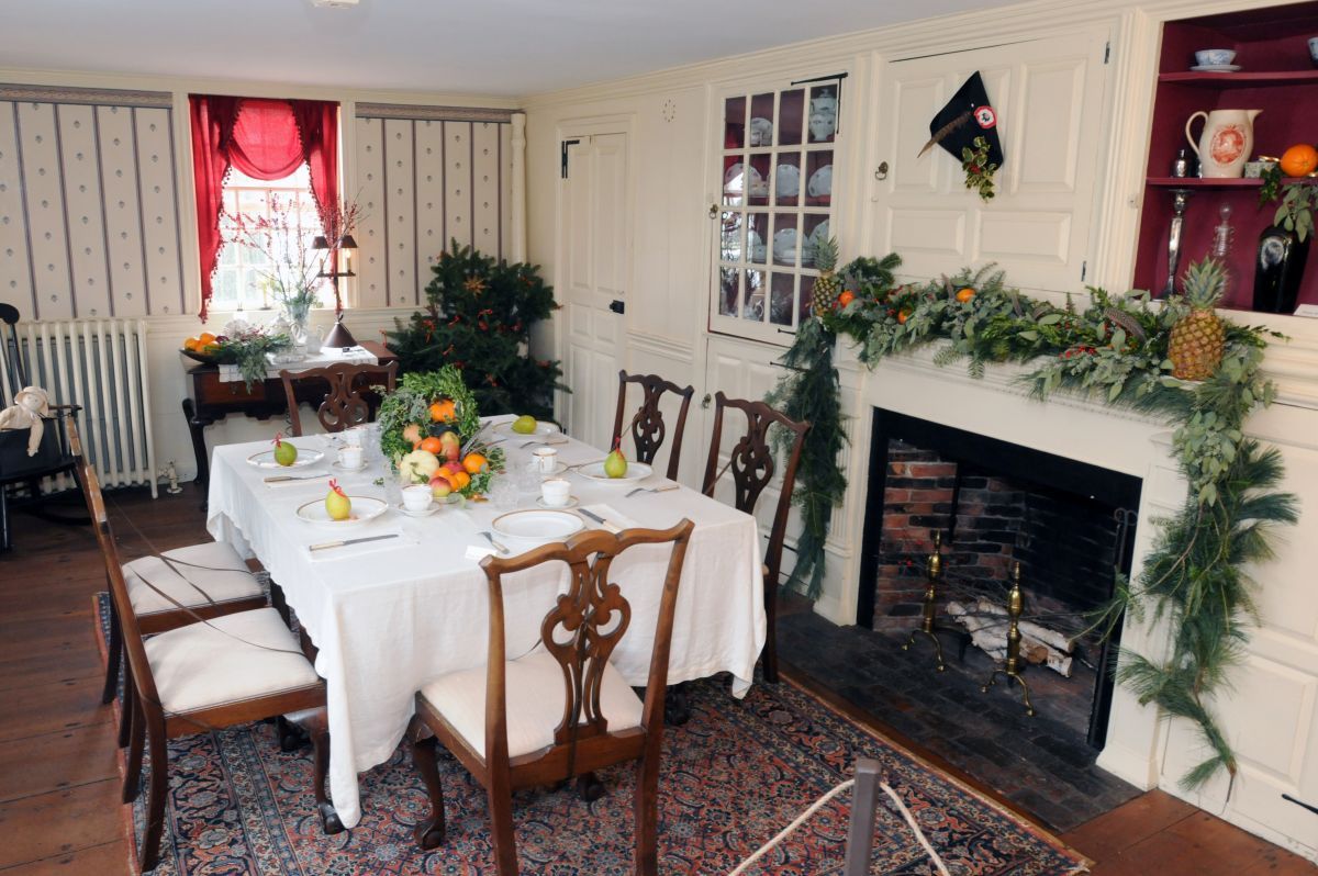 Yule Tide at Storrowton Village