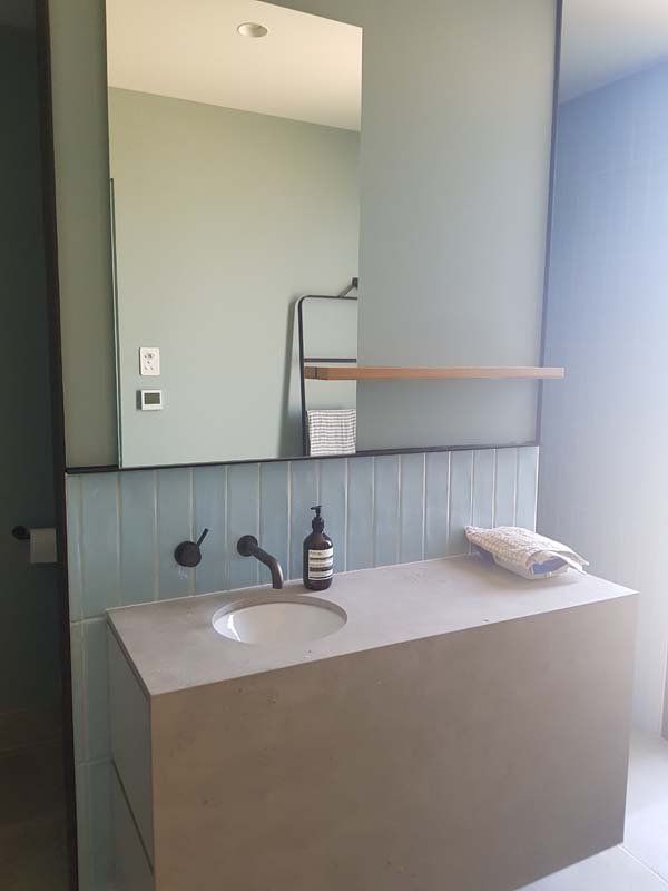 small bathroom vanity