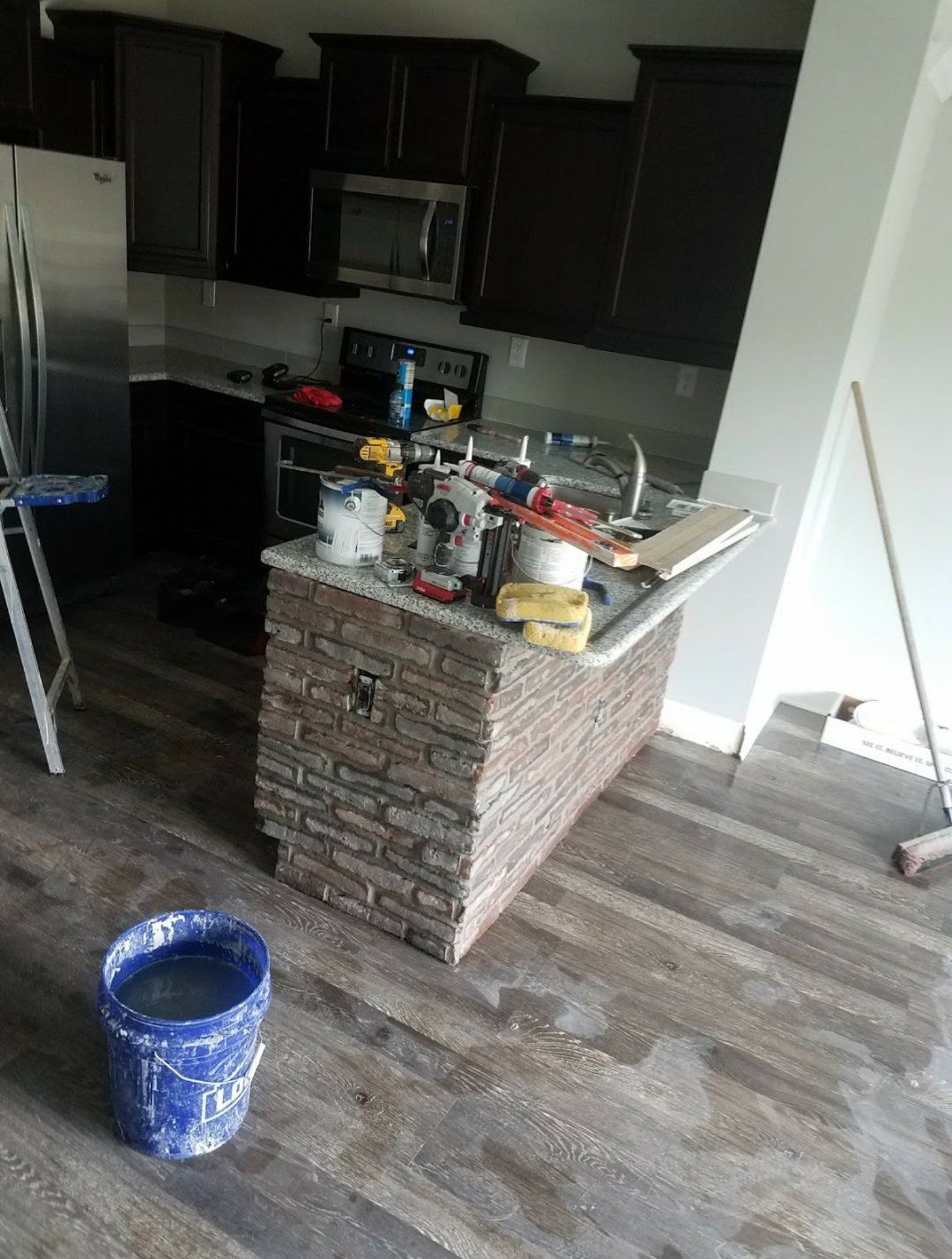 Hardwood Floor of Kitchen — Forest, VA — Straight Line Painting & Tile Inc.