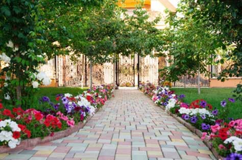Landscaped path - landscaping services in Medina, OH Landscaped path - landscaping services in Medina, OH