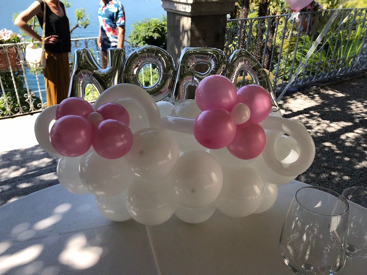 decorazioni con palloncini rosa per battesimo bimba