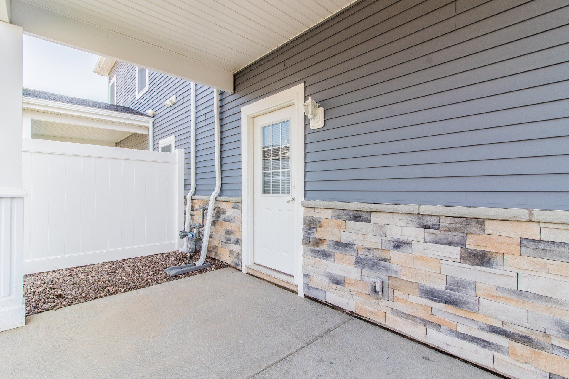 WATERFORD TOWNHOMES 16
