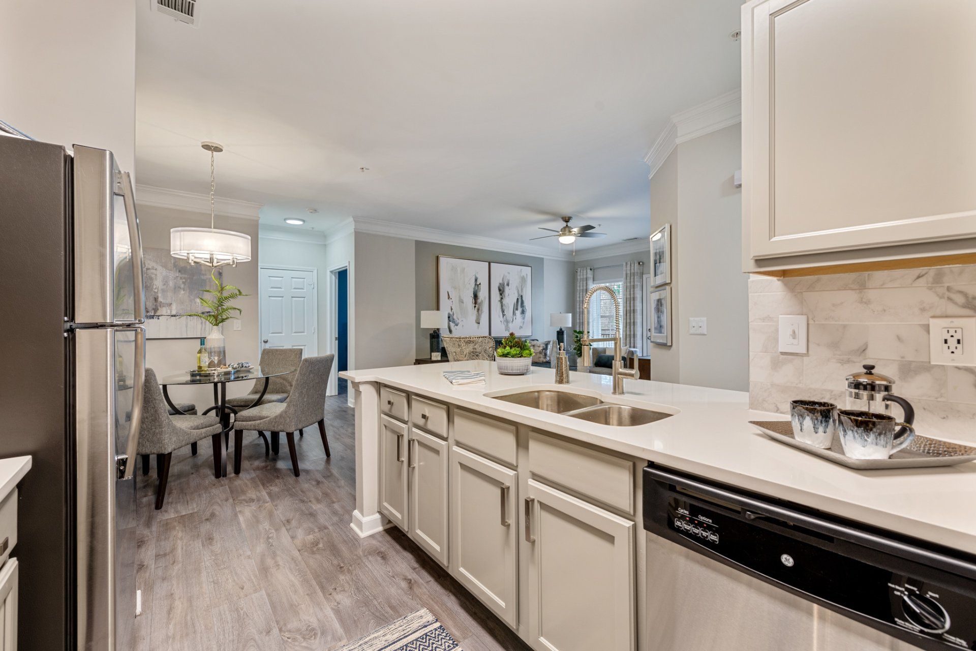Heron Lake Apartment Homes