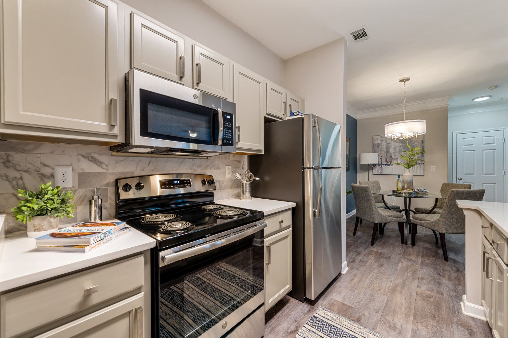 Heron Lake Apartment Homes