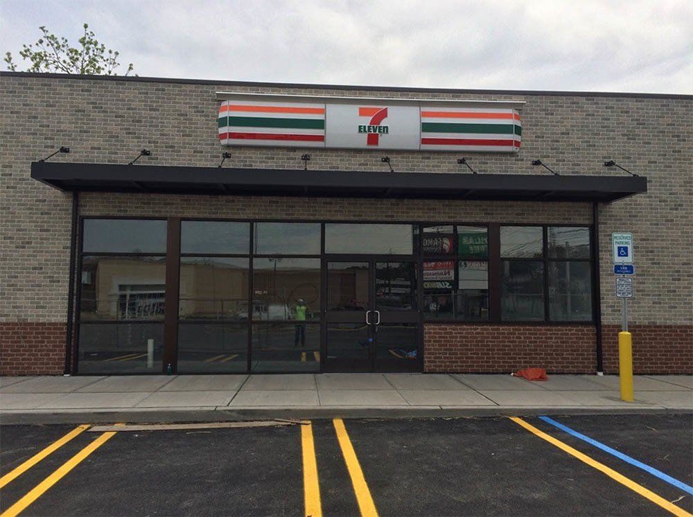 Front View of Awning in 7 Eleven — Brick, NJ — DUNE Awning Fabrication