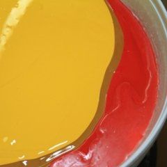 Miscelazione di colori gialli e arancio