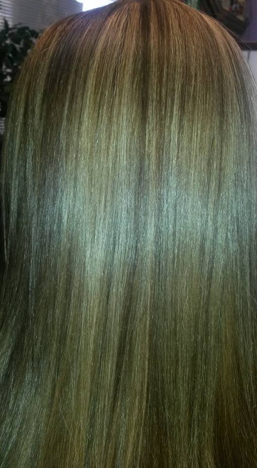 A close up of a woman's dyed hair.