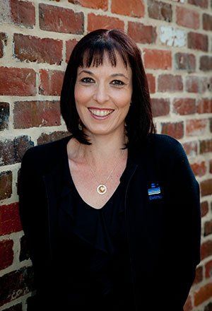 Lindy Hobbs