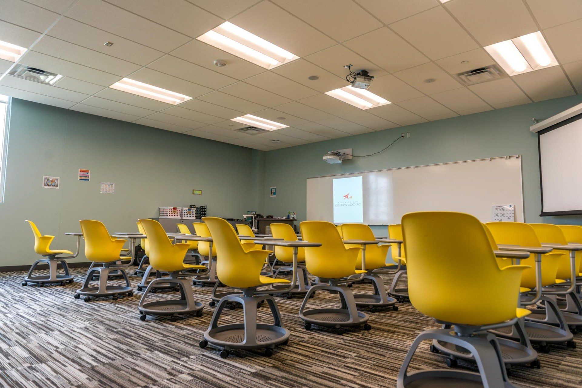 WM Aviation Classroom with Projector