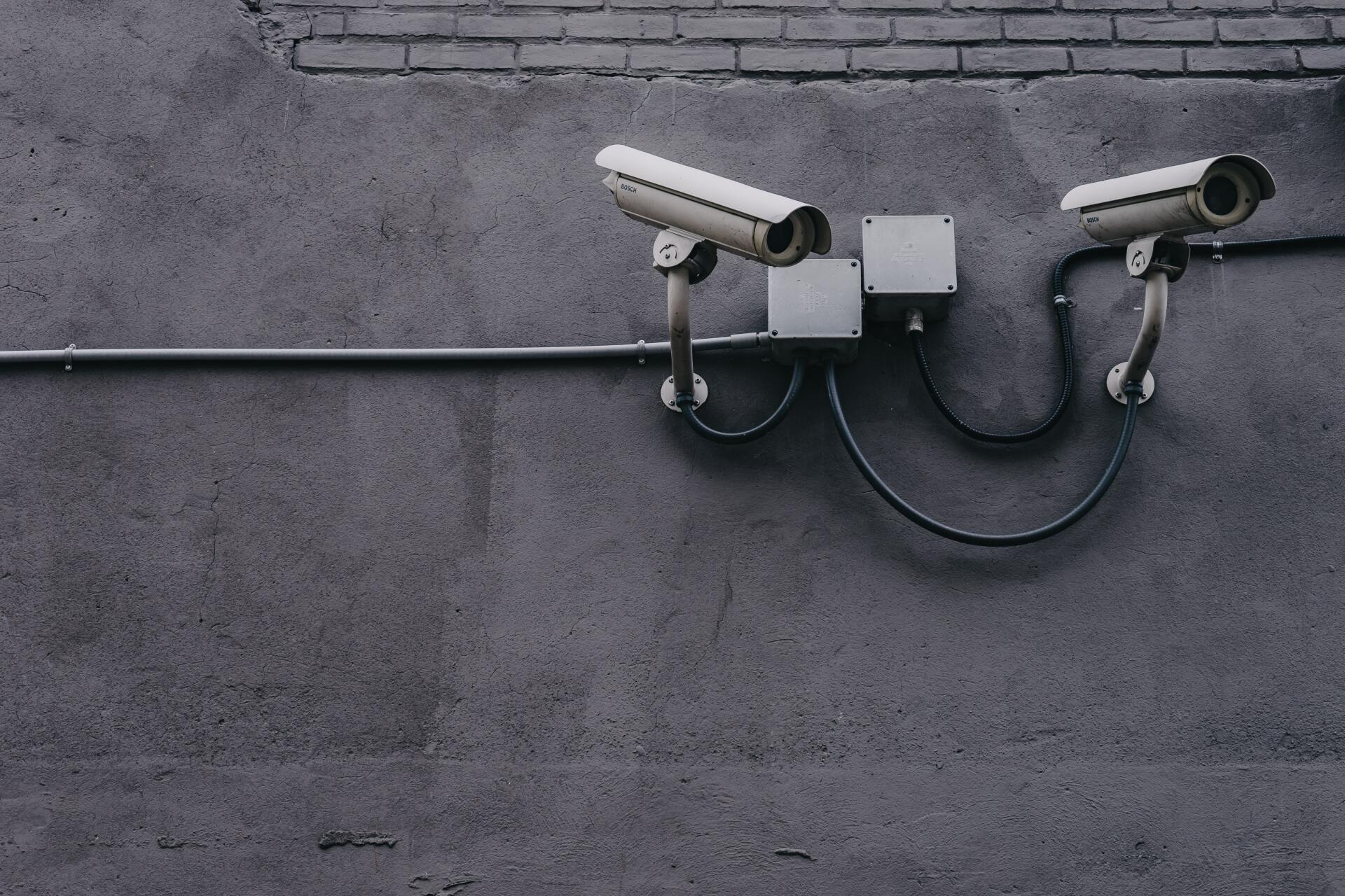security cameras for commercial buildings
