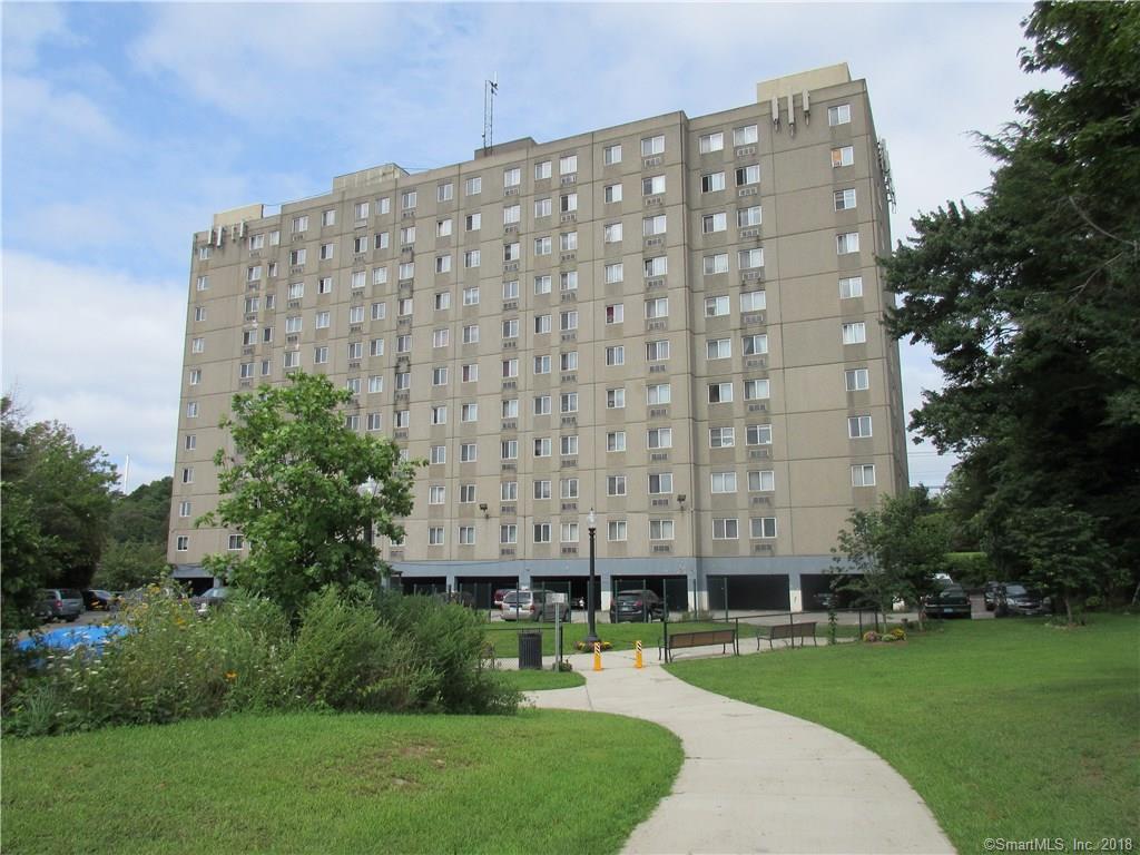 Huntington Apartments Exterior