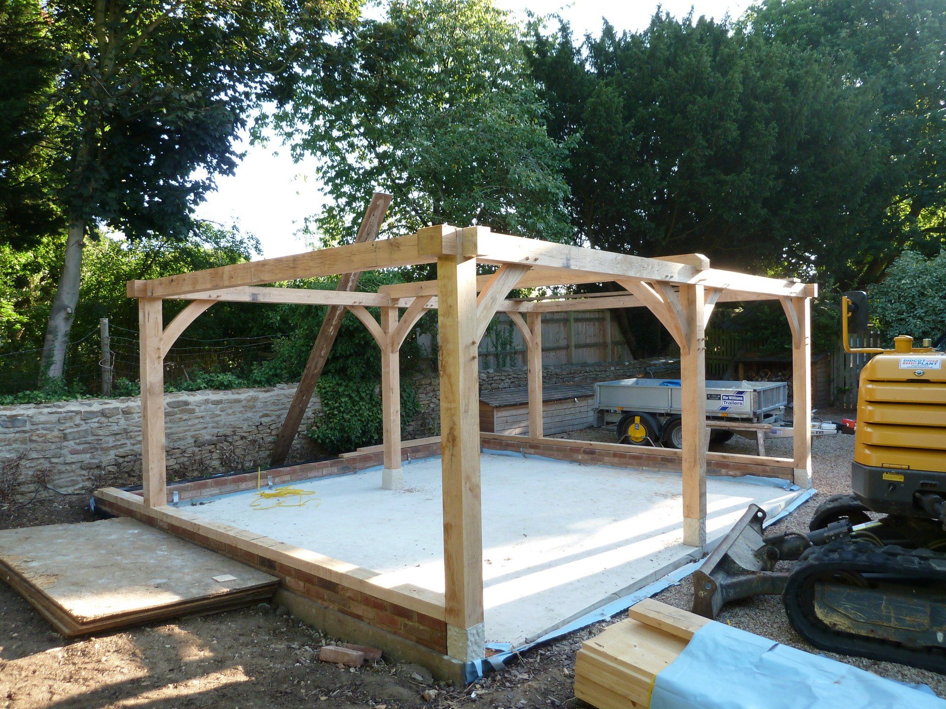 Oak structure for oak-framed garage in Longworth