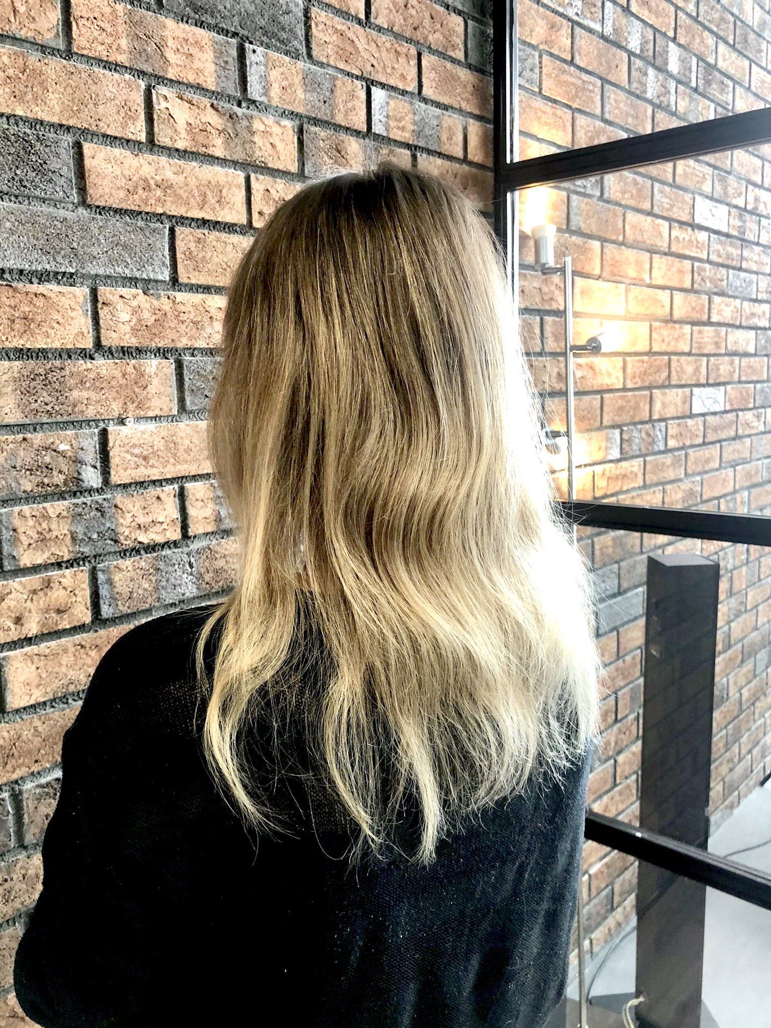 Echthaarverlängerung / Extensions Chur / Haarverdichtung Coiffeur Chur / Coiffeur / Friseur / Hochzeit / Frisur / Styling / Fashion / Meches / Balayage