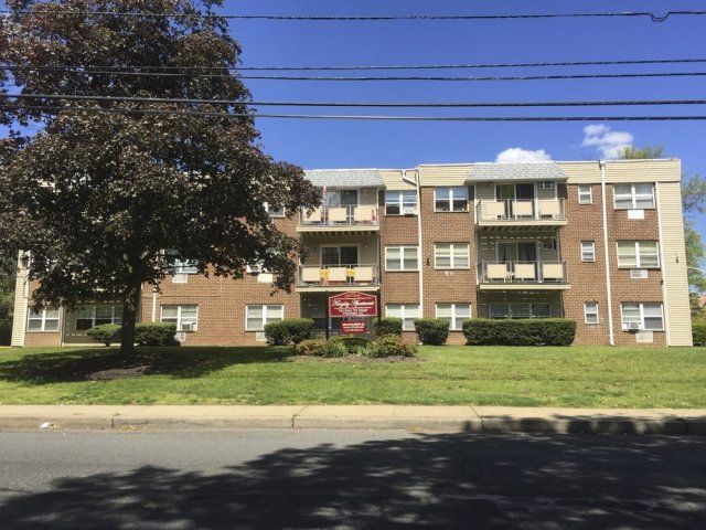 Kingsley Apartments