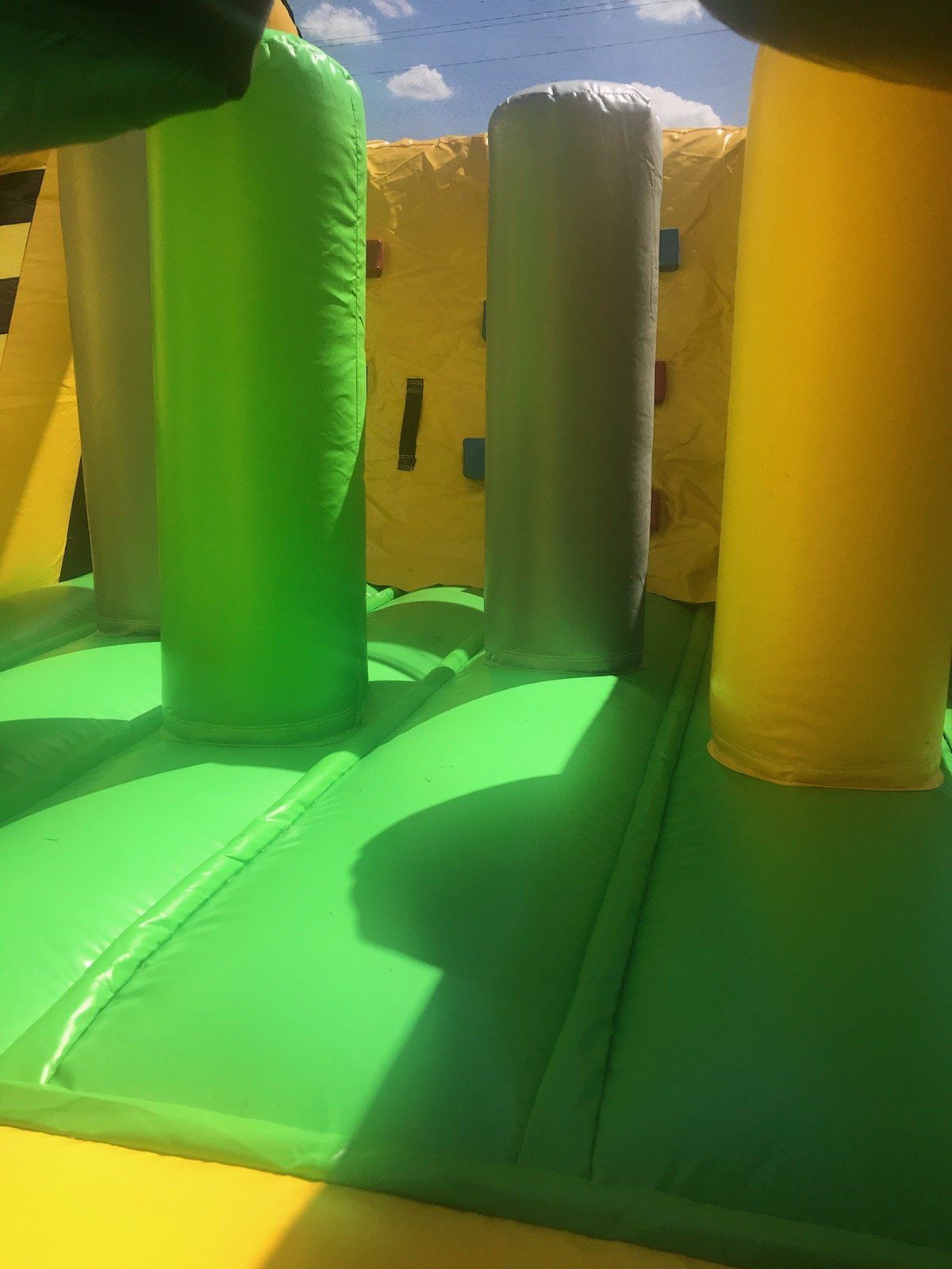 Atomic Rush Obstacle Course Hire