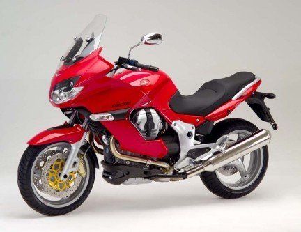 Una moto rossa