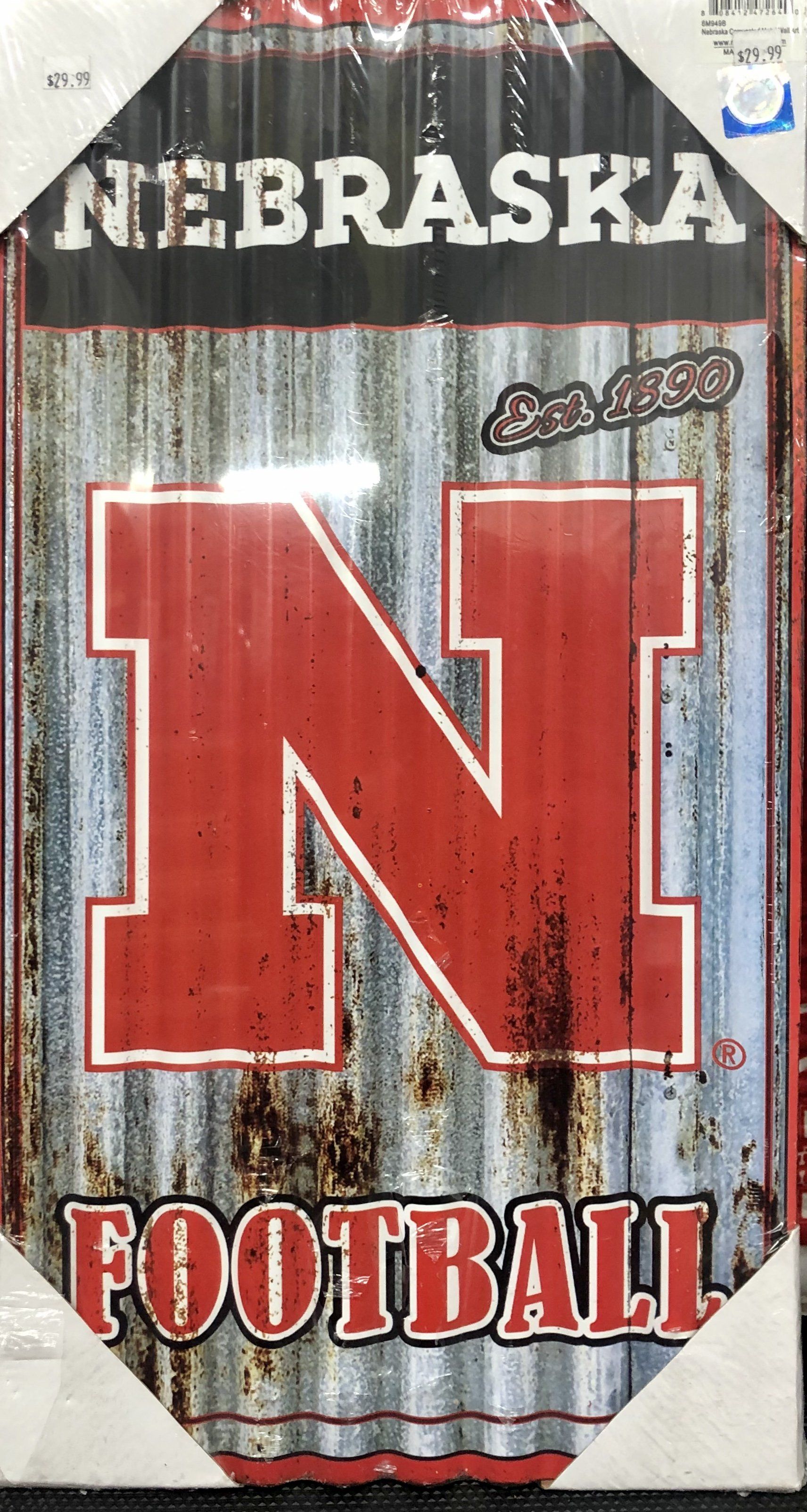 Vertical sign with the Nebraska Huskers 