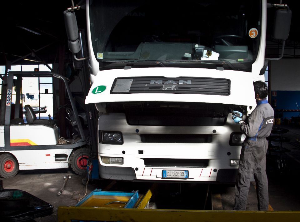 revisione di veicolo industriale