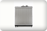 Radiateur Radiateur de voiture, argenté, rectangulaire avec réservoirs supérieur et inférieur.