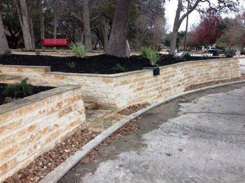 Stone retaining wall