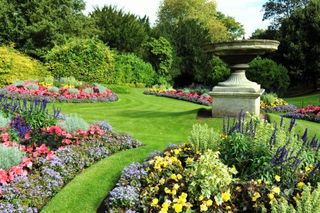 Flowerbeds - Services in Grand Junction, CO Flowerbeds - Services in Grand Junction, CO