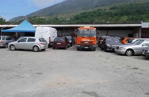 vista di officina meccanica