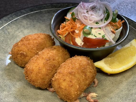 ter groene poorte, brugge, lissewege, knokke-heist,bouillabaisse van Noordzeevis , garnaalkroketten verse garnaalkroketten, huis gemaakte garnaalkroketten , beste vissoep van vlaanderen , zeebrugse vissoep , bekroonde vissoep, zeebrugge  , krab, vissoep