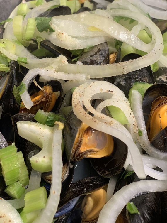 inktvis, pijlinkvis, kabeljauw, heek, krab, zeeuwse mosselen, mosselen zeebrugge langoustines, pladijs, mosselen, coquilles, rode poon,tarbot, tarbotin, gebakken vis op restaurant, restaurant Tijdok, Marianne pauwaert, Tijdok zeebrugge, strand, zee, meeuwen, de zee onze tuin, beste visrestaurant,garnaal, garnalen, crevettes, prawns, norway lobster, tomaat , gevulde tomaat met garnalen, garnalen cocktail, zeebrugse garnalen, ongepoederde garnalen, verse garnalen, beste visrestaurant van zeebrugge,Tijdok, Tijdok zeebrugge , Tijdok beste restaurant van zeebrugge, de tijdokzeetong, tong, sliptongetjes, zeebrugge, gebakken zeetong, salade, vis , vis van bij ons, lekkere vis, beste zeetong van zeebrugge, tong eten, beste boter gebakken zeetong,grote tong, grote zeetong, kwaliteitsvis, kwaliteit vis , zeebrugge, vlaanderen, chef, kok