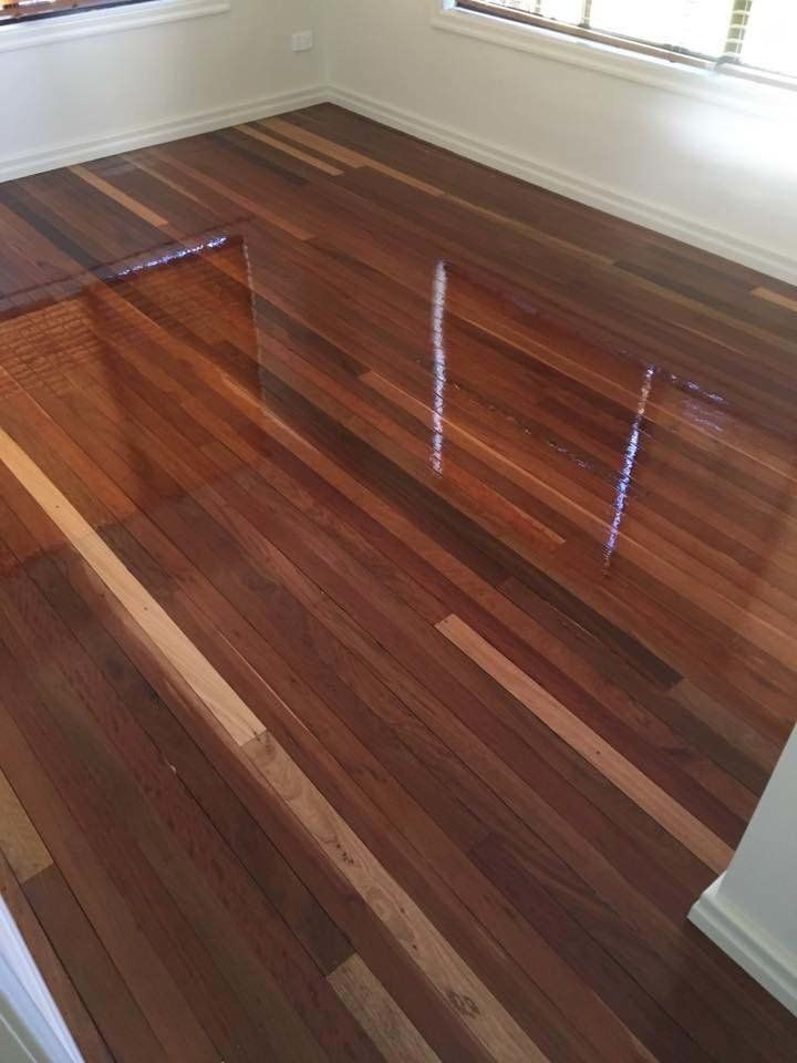 dark wood floors in bedroom