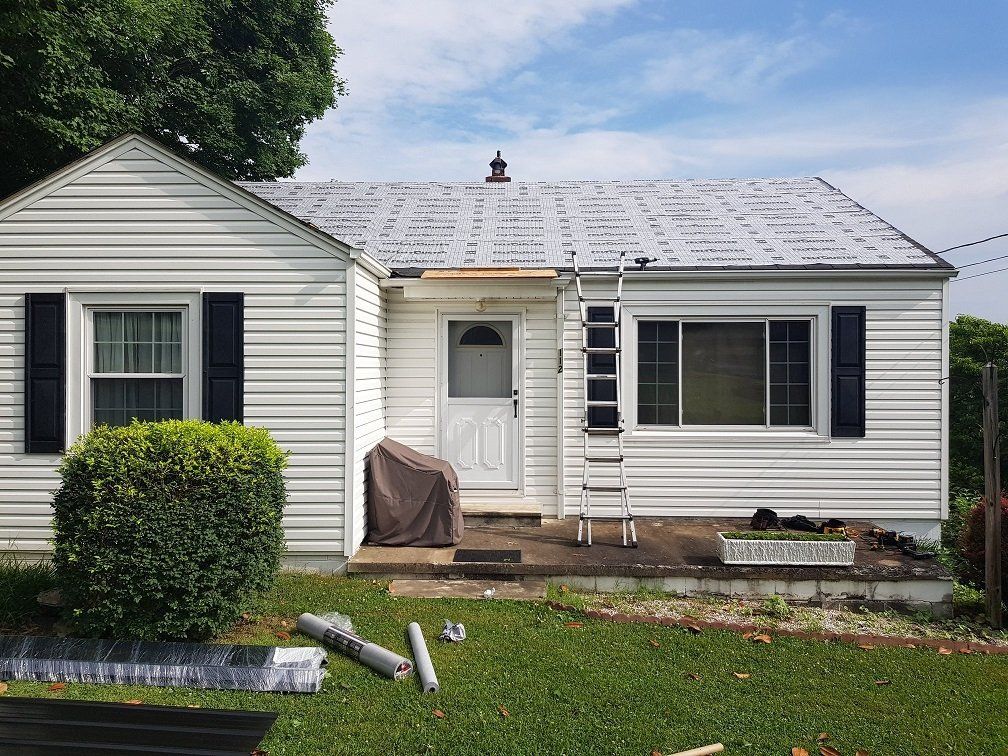 Before White House — Kingsport, TN — McClain Roofing and Siding