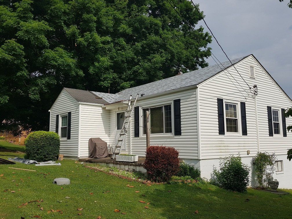 Before Renovated Roof — Kingsport, TN — McClain Roofing and Siding