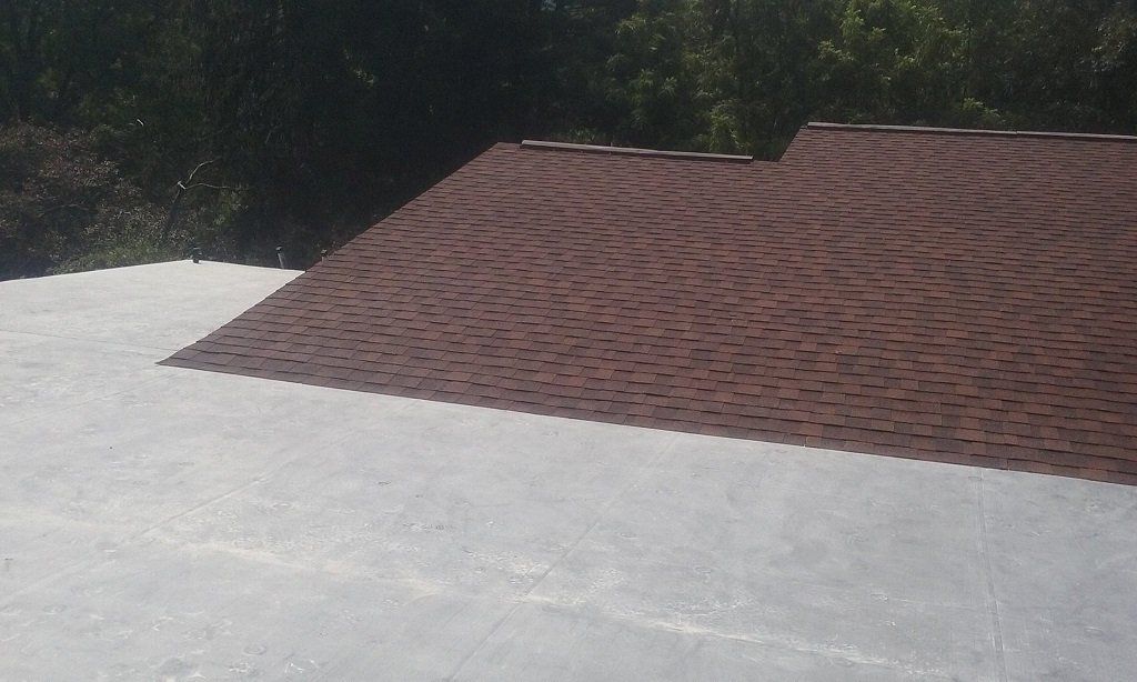 Newly Renovated Asphalt Shingle Roof — Kingsport, TN — McClain Roofing and Siding